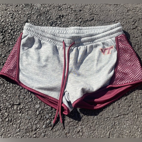 NCAA Virginia Tech VT Hokies Women’s Colosseum Athletic Maroon Grey Shorts L - Picture 1 of 6